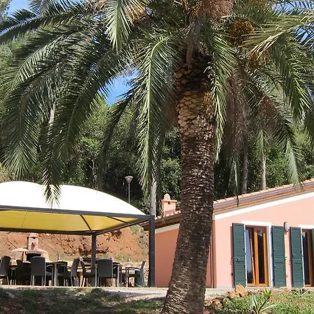 Couette-café Capo Pero *